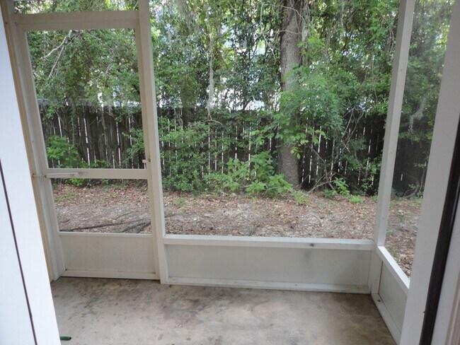 Building Photo - 2636 SW 35th Pl