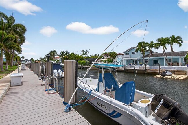 Building Photo - 800 Jeffery St