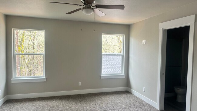 Building Photo - lard06