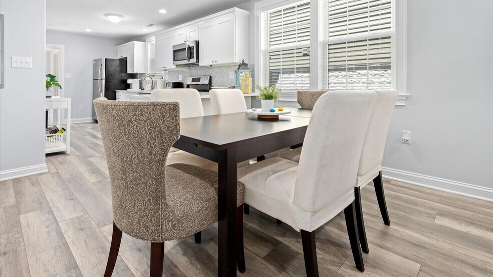 Building Photo - 54 Wesley Rd