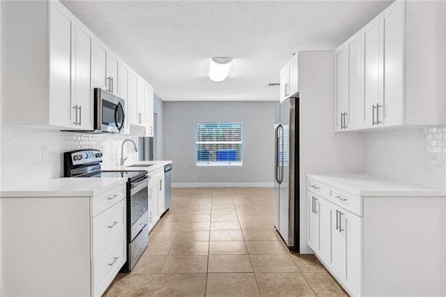 Building Photo - Beautiful Single Family Home