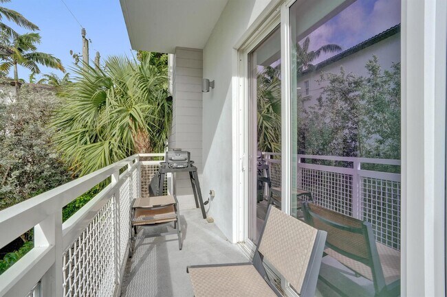 Building Photo - North Ocean Boulevard, Pompano Beach, FL 33062 - 4 BR 3.5 BA townhouse