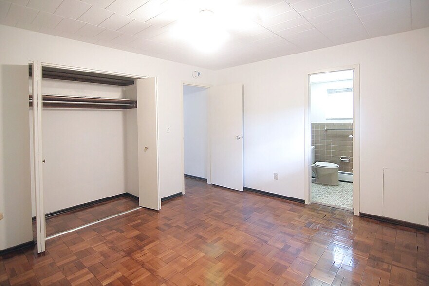 Building Photo - 1230 End E Ave