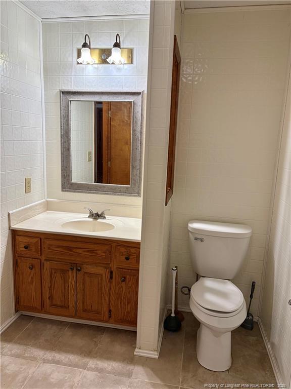 Building Photo - 7098 Calamar Dr