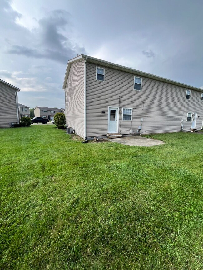 Building Photo - 307 Onyx Dr