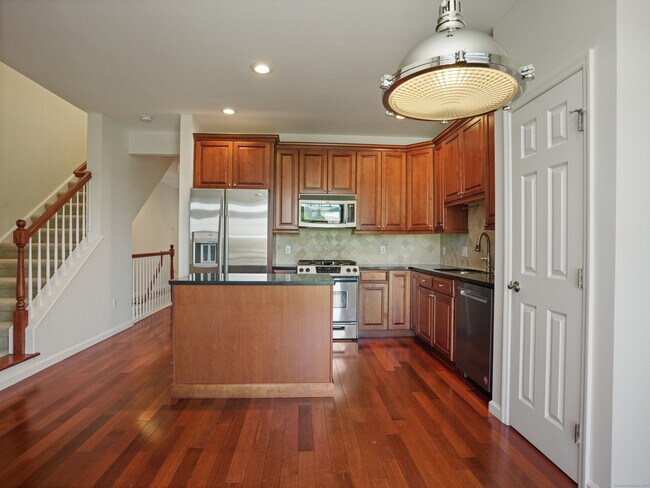 Building Photo - 16 Warrington Round