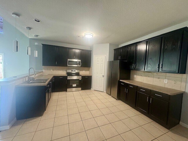 Building Photo - 12511 Silver Cup