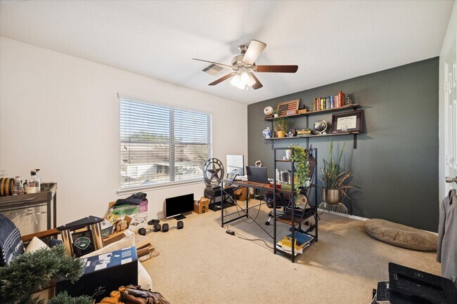 Building Photo - 5802 Spring Sunrise Dr