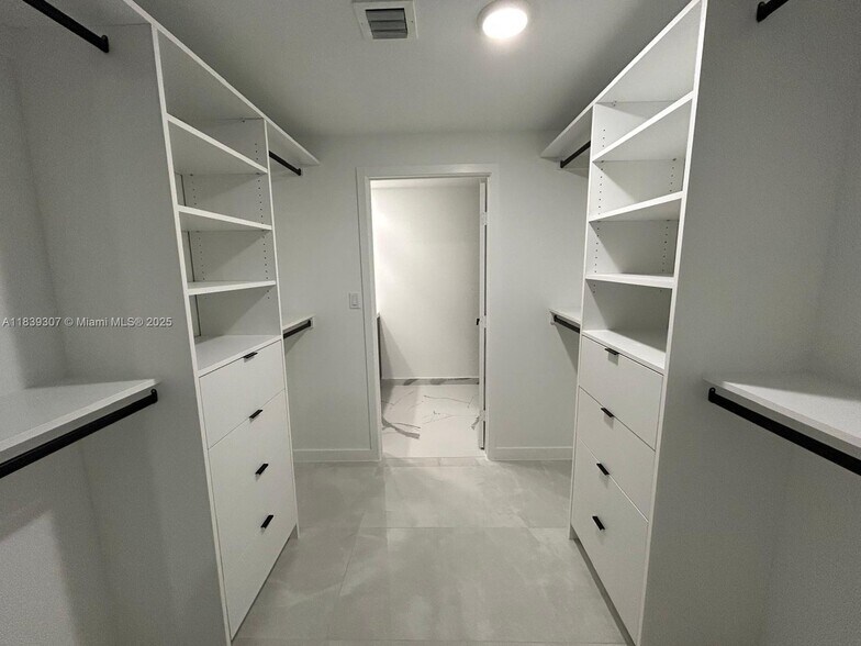 Building Photo - 14560 SW 261st Ter