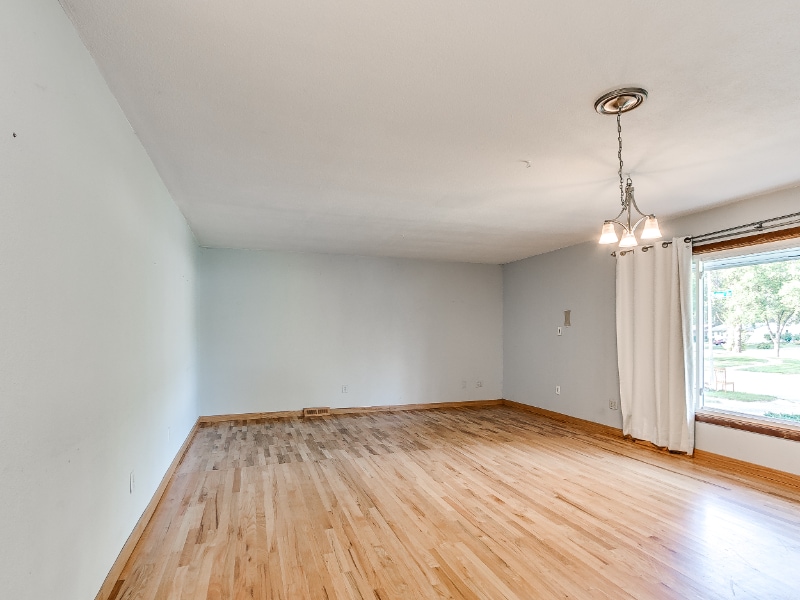 Building Photo - 2204 Melrose Ave