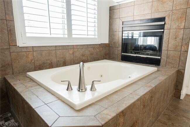 Building Photo - 7628 Spruce Run Ct