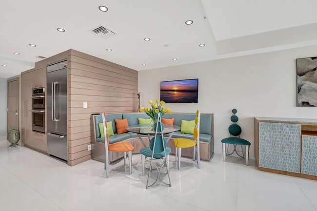 Building Photo - 4301 N Ocean Blvd