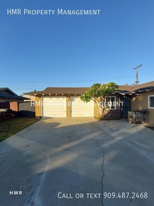 Stylish 2Bedroom Duplex Modern Upgrades 5388 Kingsley St