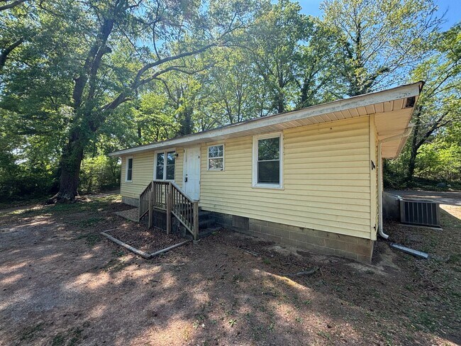 Building Photo - 26/28 Gardner Dr.