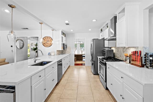 Building Photo - 3707 Pallos Verdas Dr