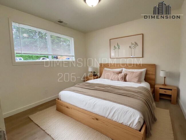 Building Photo - Charming 3-bedroom, 1-bathroom house in Fe...