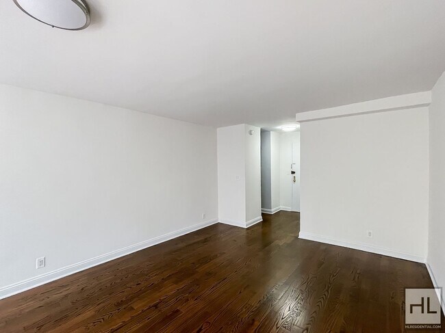Building Photo - EAST 56 STREET