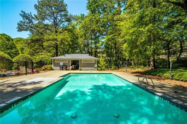 Building Photo - 408 Warm Springs Cir