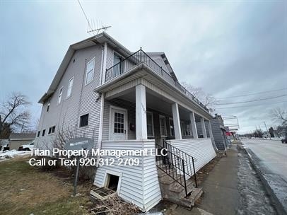 Building Photo - 1408 Oshkosh Ave
