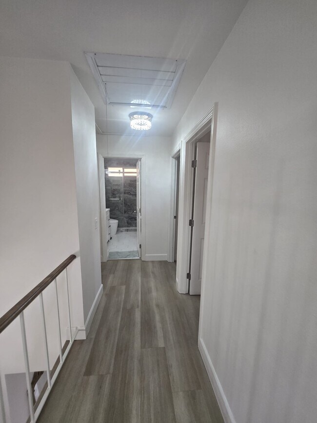 Building Photo - 3400 Bahia Pl