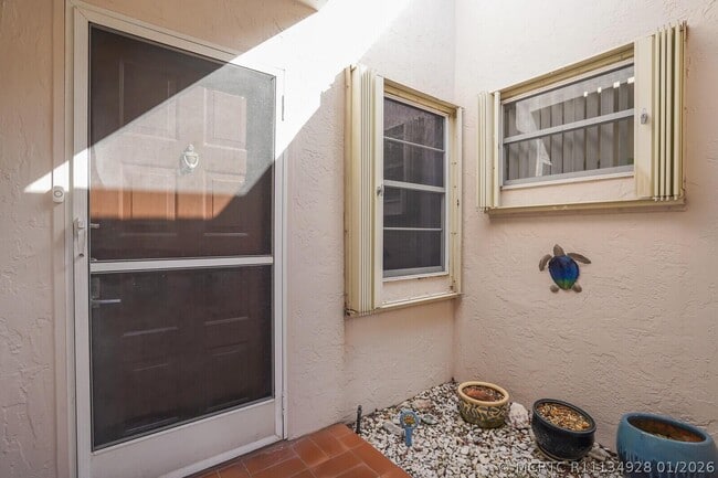 Building Photo - 6099 Waldwick Cir