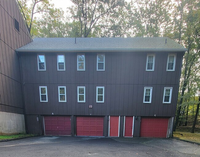 Building Photo - 239 Old Farms Rd