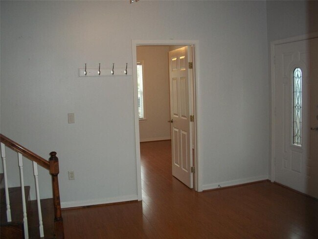 Building Photo - 908 Enid St
