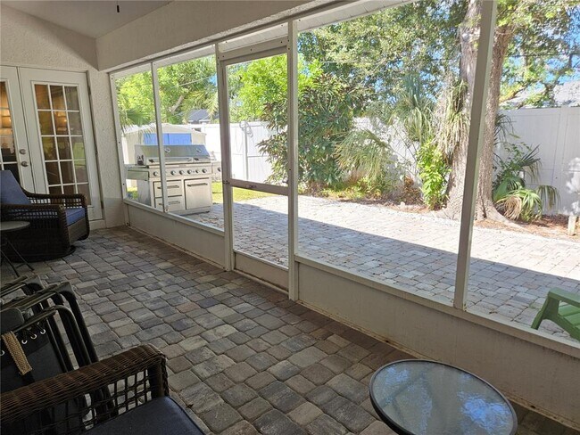 Building Photo - 1180 Palmetto Dr