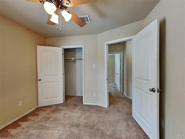 Building Photo - 407 Plum Dr