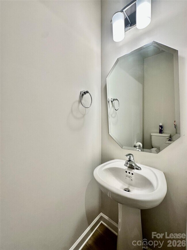 Building Photo - 9650 Liberty Hill Dr