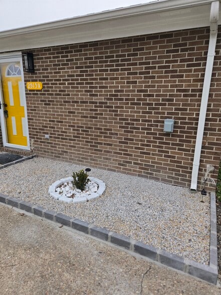 Building Photo - 2515 Arkansas Ave