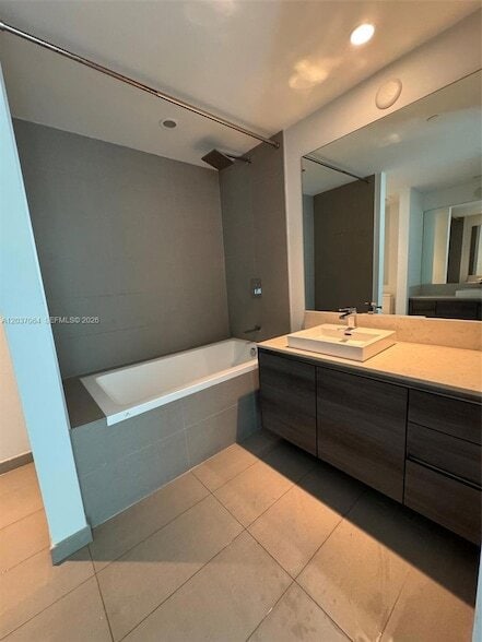 Building Photo - 1080 Brickell Ave