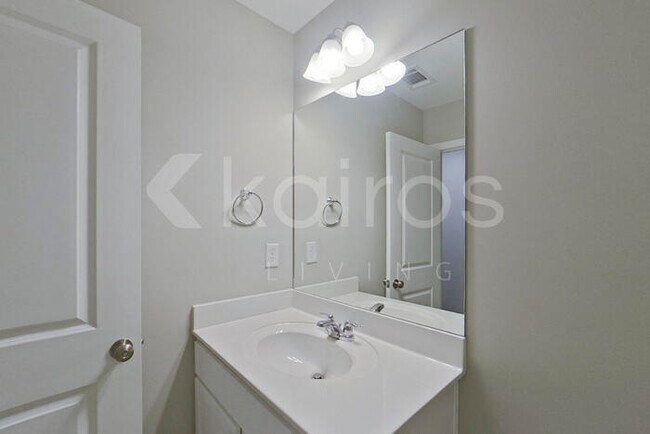 Building Photo - 155 Williams Ln