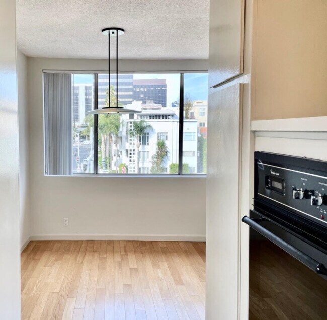 Floorplan - 8630 Burton Way