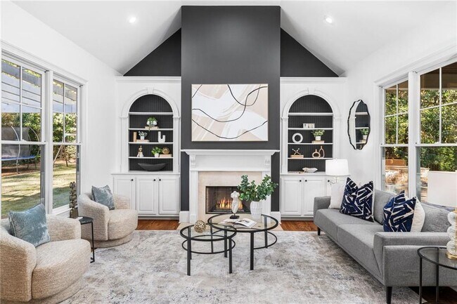 Building Photo - 4715 Westfield Dr NE