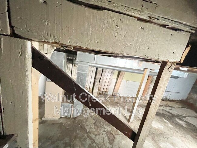 Building Photo - 1818-1818 E 29th St