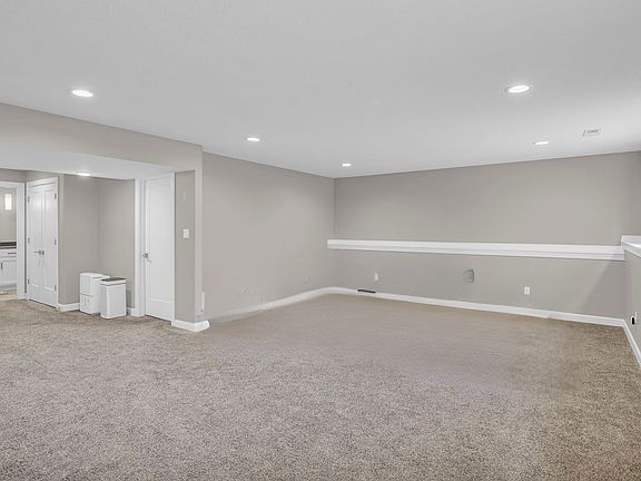 Building Photo - 6315 Rockaway Dr