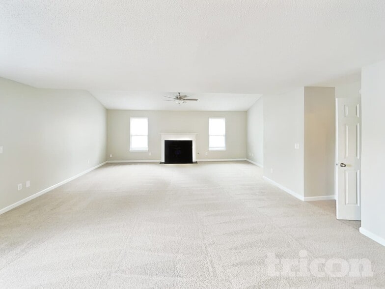 Building Photo - 7436 Petal Pl