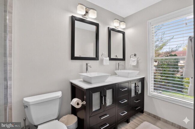 Building Photo - 2208 Halter Ln
