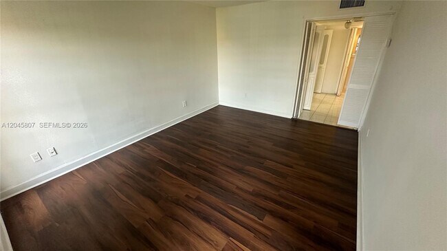 Building Photo - 4848 NW 24th Ct