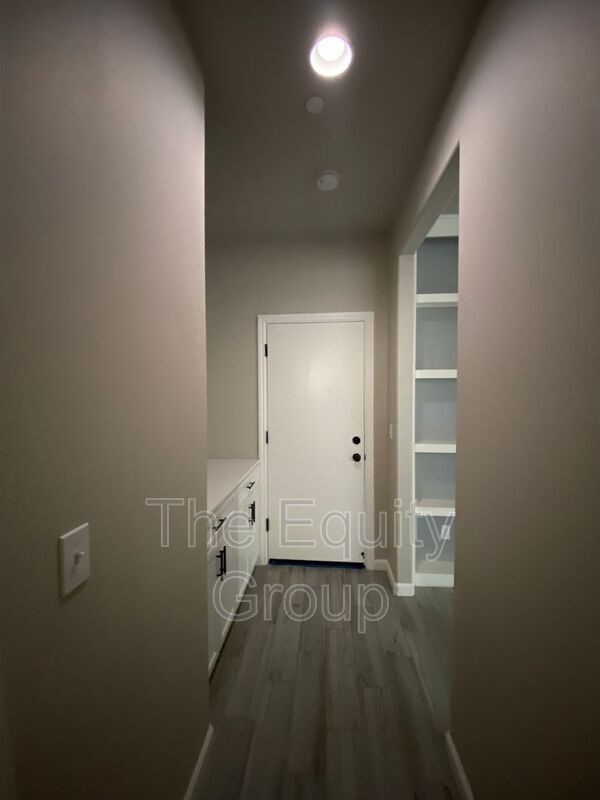 Building Photo - 3461 Alcove Way