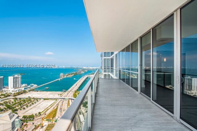 Building Photo - 1100 Biscayne Blvd
