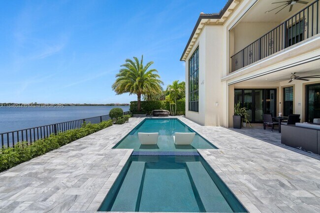 Building Photo - 8545 Watercrest Cir E