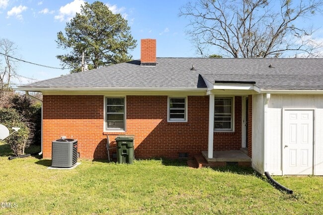 Building Photo - 1206 S 9th St