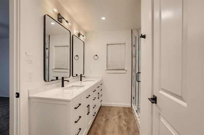Building Photo - 8400 Horton Trail