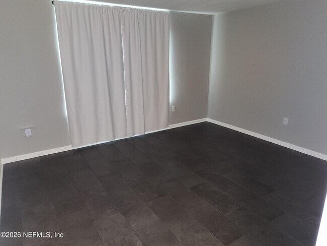 Building Photo - 11486 Tiburon Dr