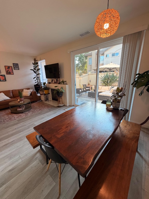 Building Photo - 2183 Lago Madero