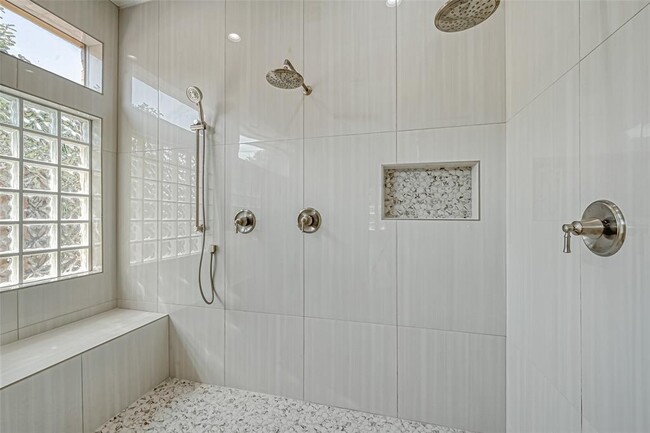 Building Photo - 18 Turtle Creek Manor