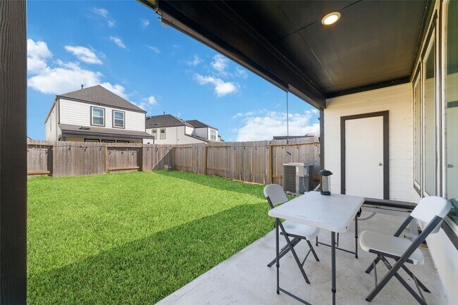 Building Photo - 12315 Churchill downs Dr