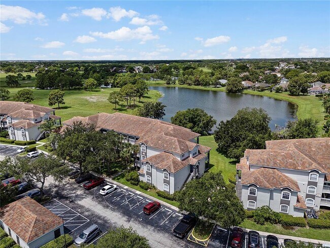 Building Photo - 13929 Fairway Island Dr